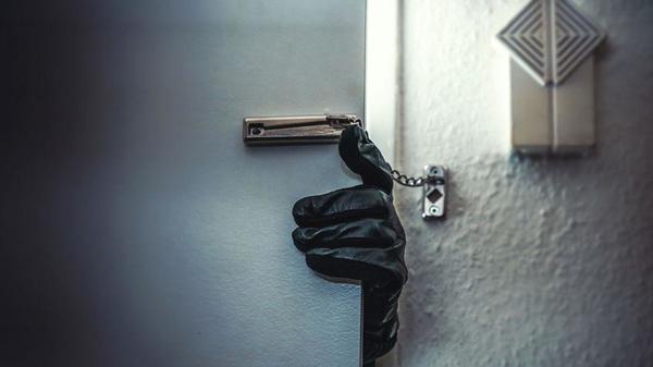 How To Tell If Burglars are Watching Your House